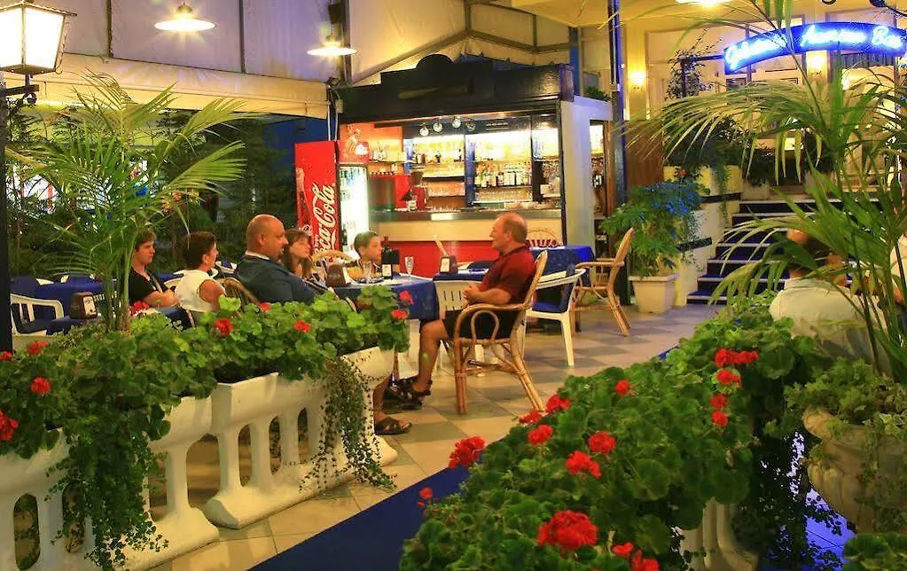 Hotel Arizona Lido di Jesolo 3*,  Italy