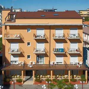 Joli Hotel