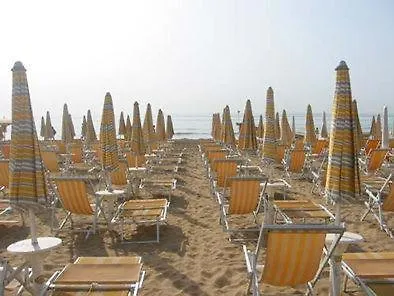 Hotel Arizona Lido di Jesolo 3*,