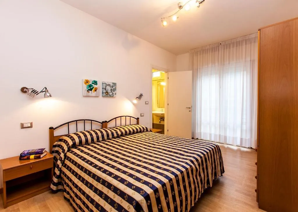 Hotel Arizona Lido di Jesolo 3*,